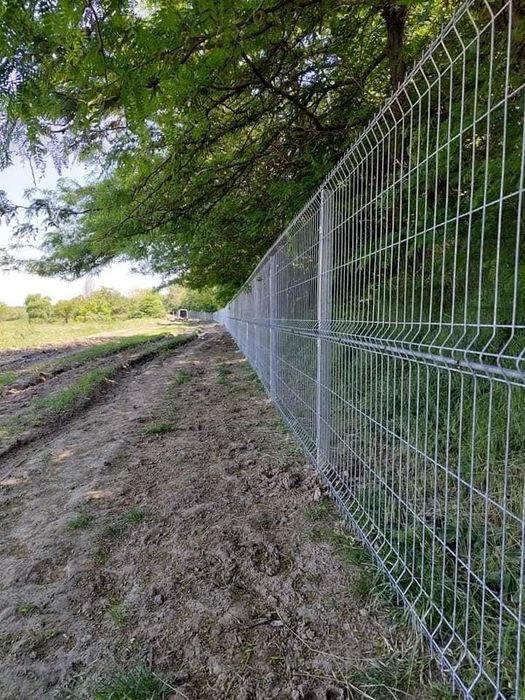 Garduri și porți stil jaluzele șipcă metalica tabla cutata