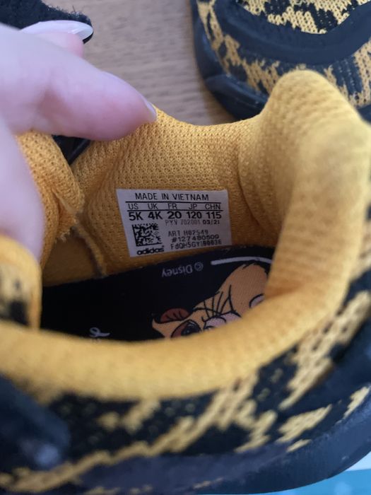 Обувки като нови на адидас adidas lion king