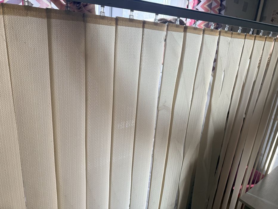 Жалюзи б/у ткань и пластик, 6 штук