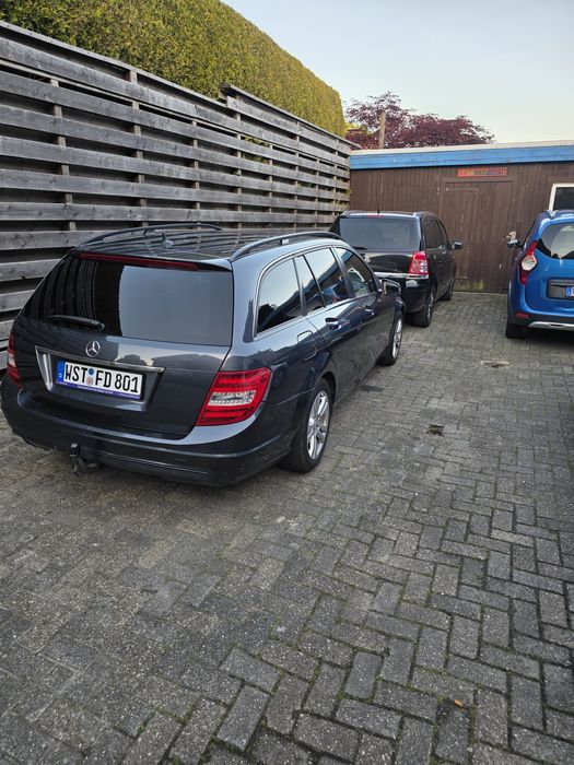 MERCEDES-BENZ E-Class 0 — imagine 3