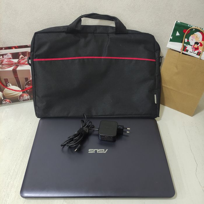 Ноутбук Asus Core-i3 игровой, SSD