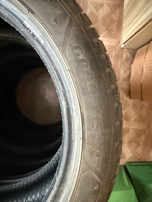 Goodyear ultragrip performance 3(225/45/17)