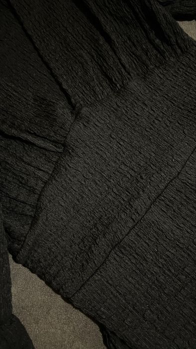 Уникален еластичен гащеризон на BERSHKA с актуални широки крачоли