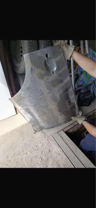 Двери на таурег 2003год