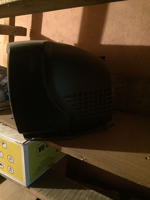 Телевизор маленький