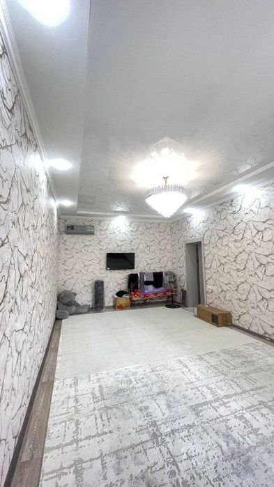 2 хоналик квартира 2 кават кирпичный дом, 6 микр, чинар малл