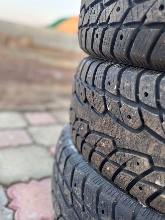 Продам Шины R18. 235/60/R18