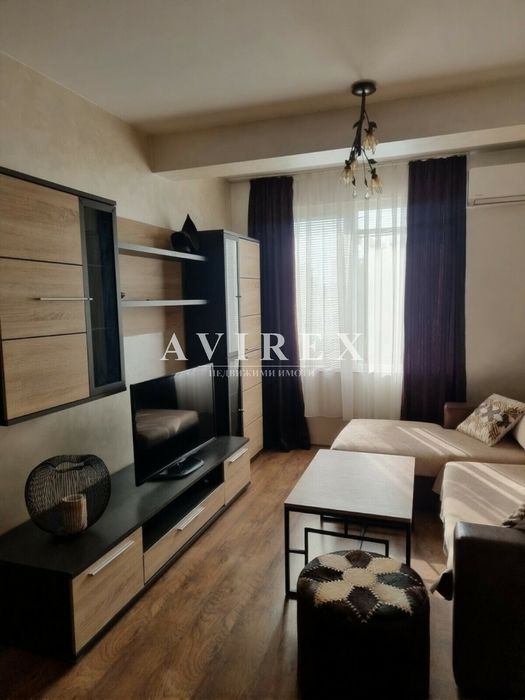 Дава се под наем Двустаен апартамент в Пловдив, Център - 70 кв.м за 459 € - Снимка #1