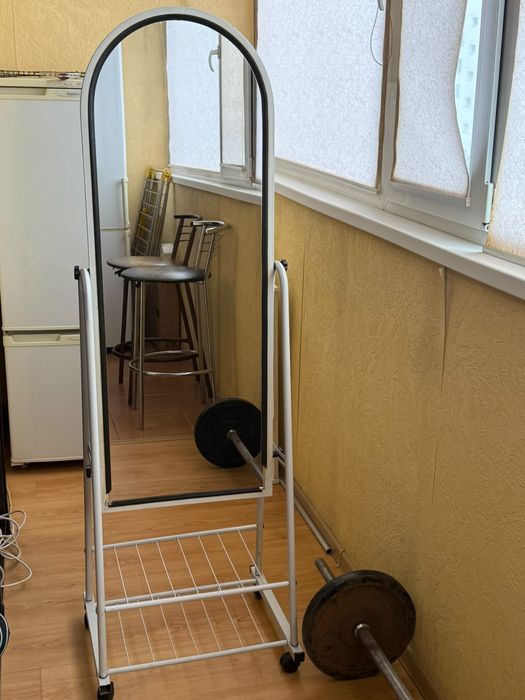 продам зеркало напольное