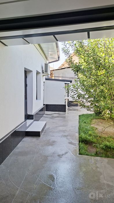 Srochna sotiladi Kelesdan 2,4 sotix 6 ta xona razdelniy sanuzel