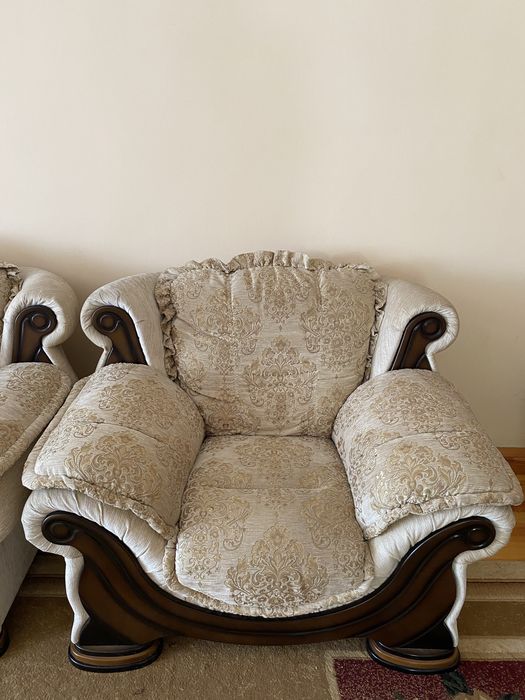 Продам диван и кресло