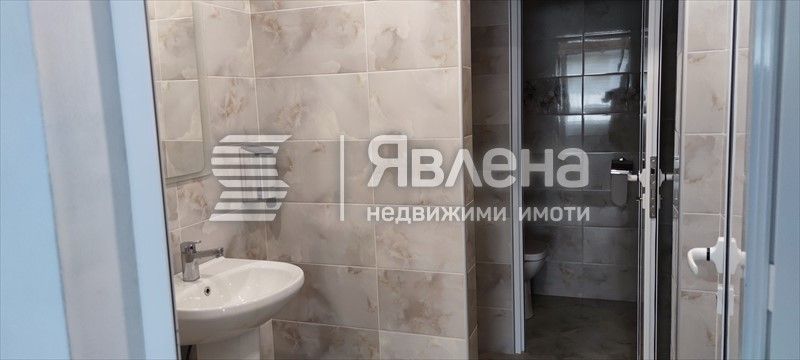 Светъл и функционален етаж от офис