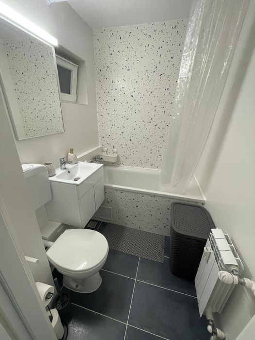 Inchiriez apartament 2 camere