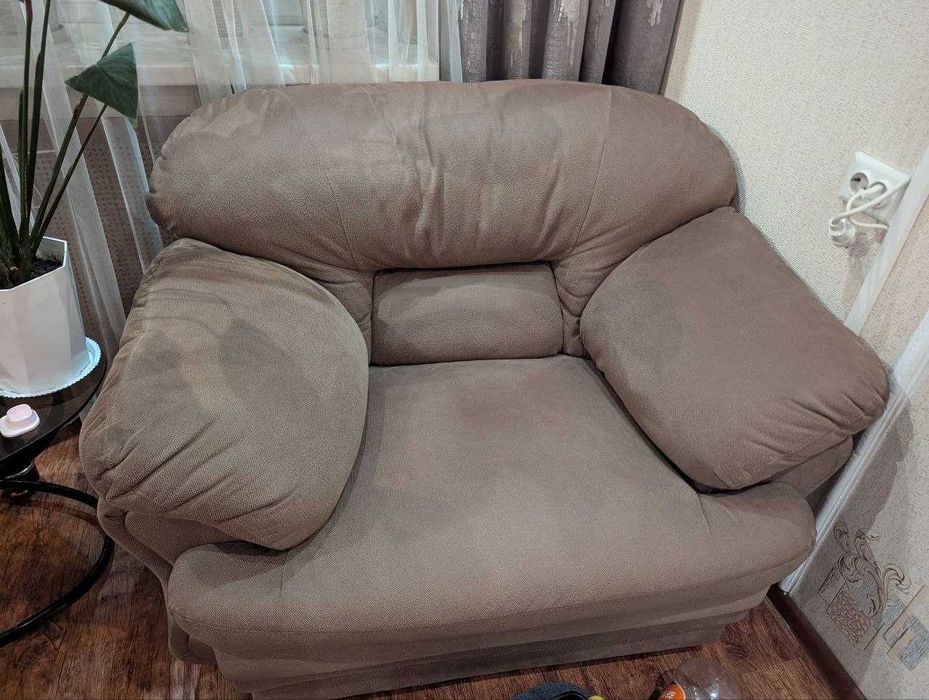 Продам диваны комплект