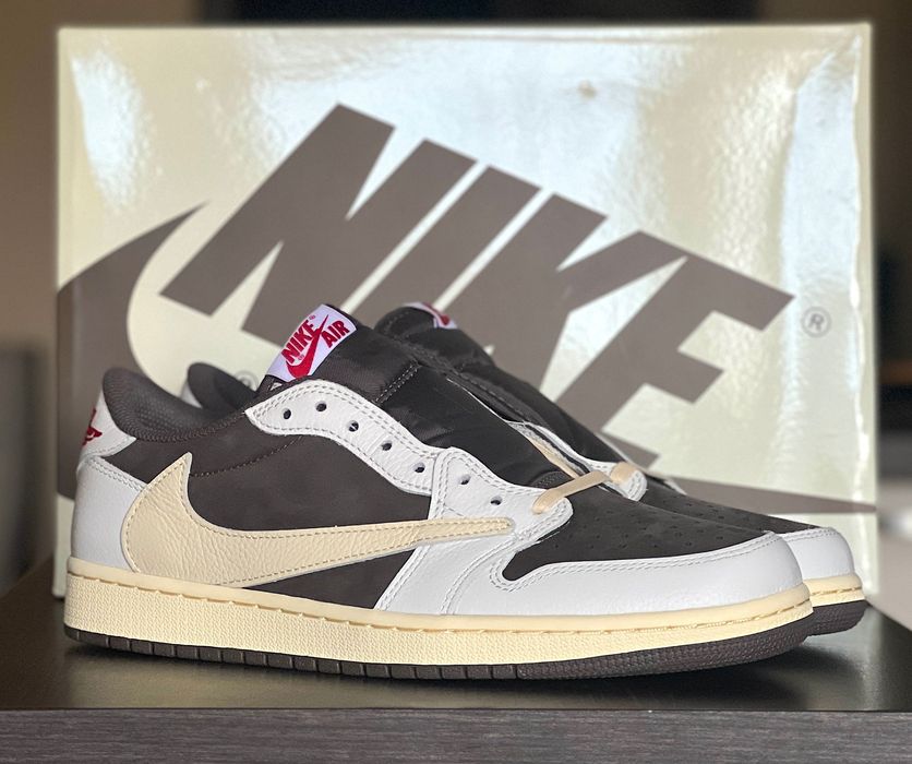 Travis Scott x Air Jordan 1 Low Reverse Olive 42.5 EU