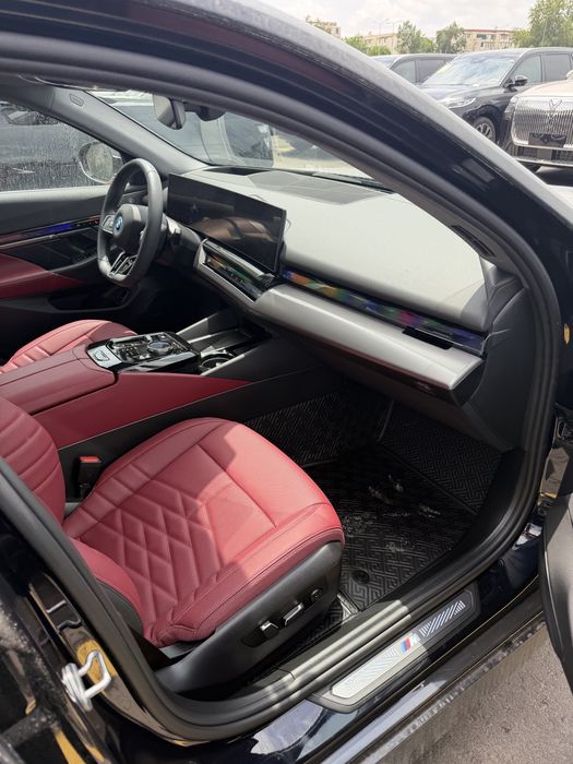Bmw i5 40L msport