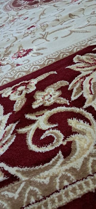 Продам ковёр новый