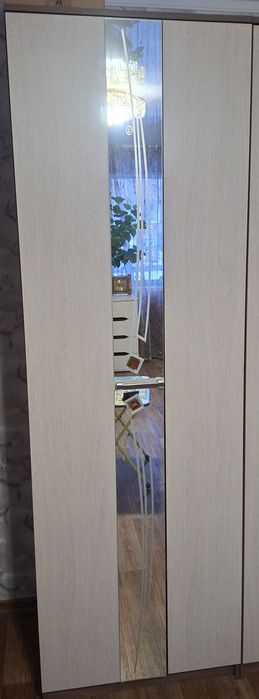 Продам шифоньеры б/у