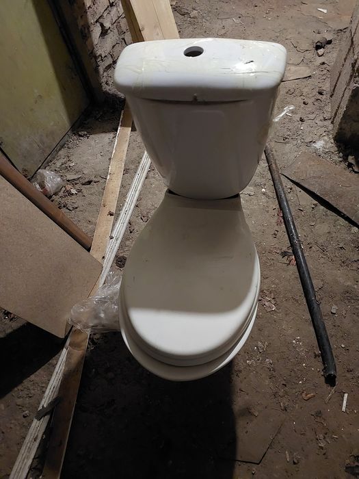 Продам унитаз Продам унитаз