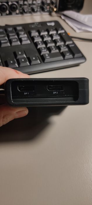 Dock USB‑C Cable Matters 201331 Triple DisplayPort, PowerDelivery 100W