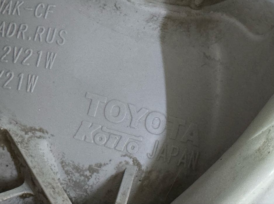 Фар левый сторона Тойота Хайландер