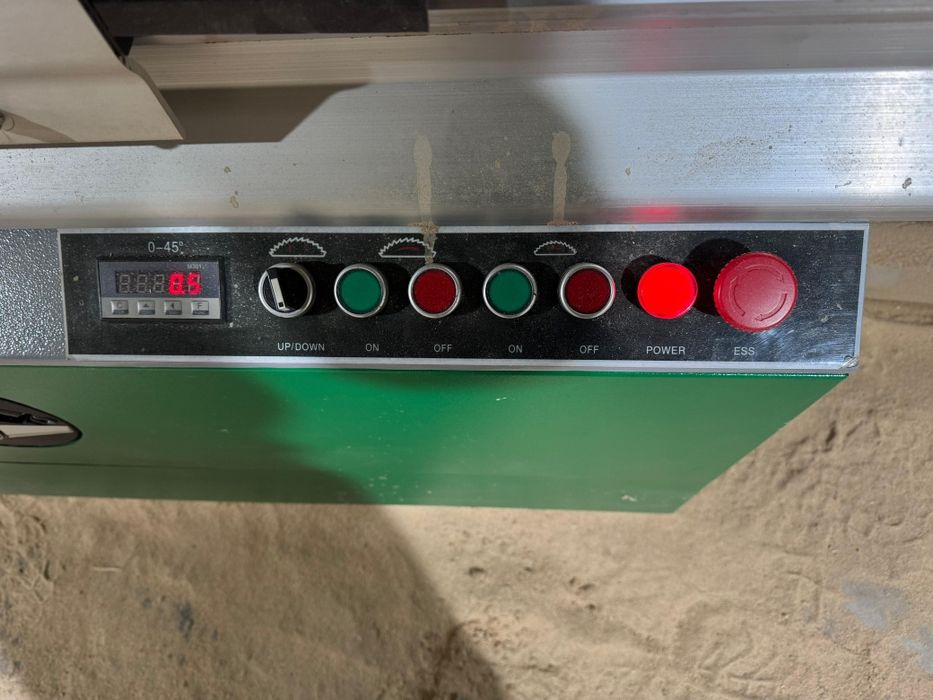 Продам формптно раскроечный станок форматник