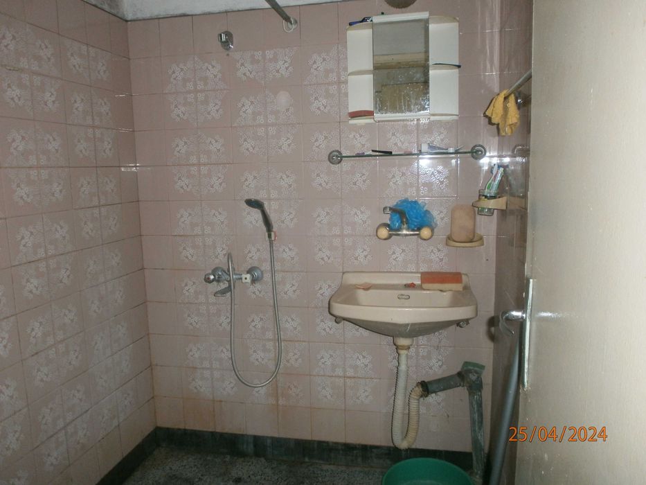 Продава се Тристаен апартамент в Плевен, Дружба 1 - 103 кв.м за 495 €/кв.м - Снимка #14