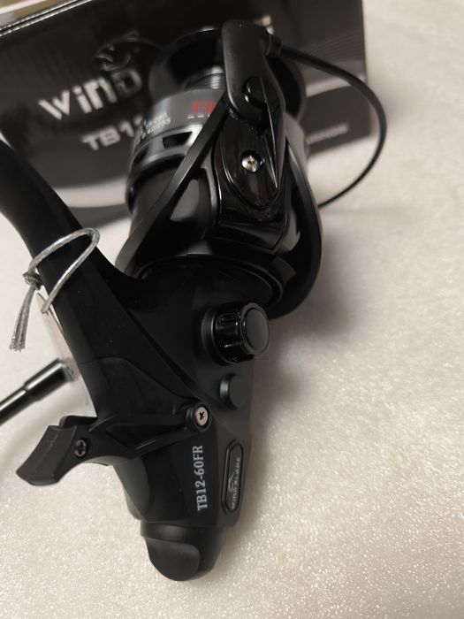 SET 2 Mulinete Wind Blade TB12-60FR, Baitrunner, Tambur metalic 8+1 Ru