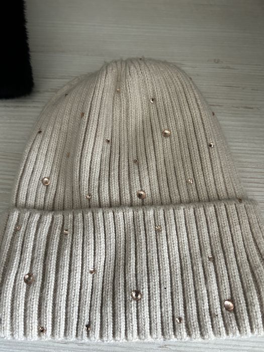 Шапки зимнии. Новые.