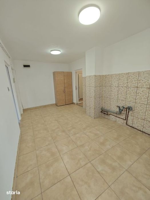 Apartament spatios,de vanzare, 3 camere, 98 mp, zona Petru Rares