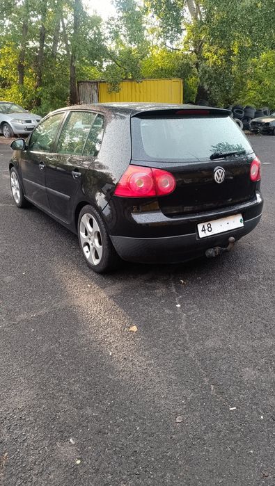 • Продавам Голф 5 1.6 FSI 115кс. на ЧАСТИ, Имам над 18 Голфа на ЧАСТИ