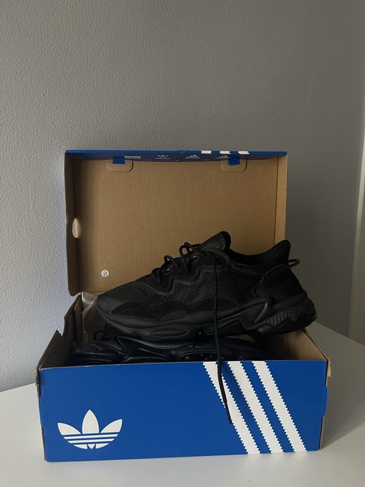 Adidasi Ozweego noi