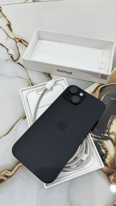 продам айфон 15 128гб