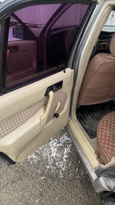 Мерседес бенц  190