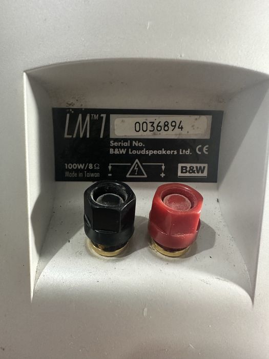 Boxe Bowers Wilkins LM1