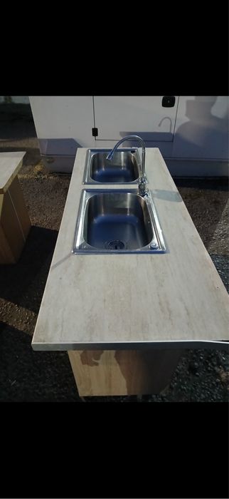 Кухненски шкафове с плот и мивка – комплект или поотделно