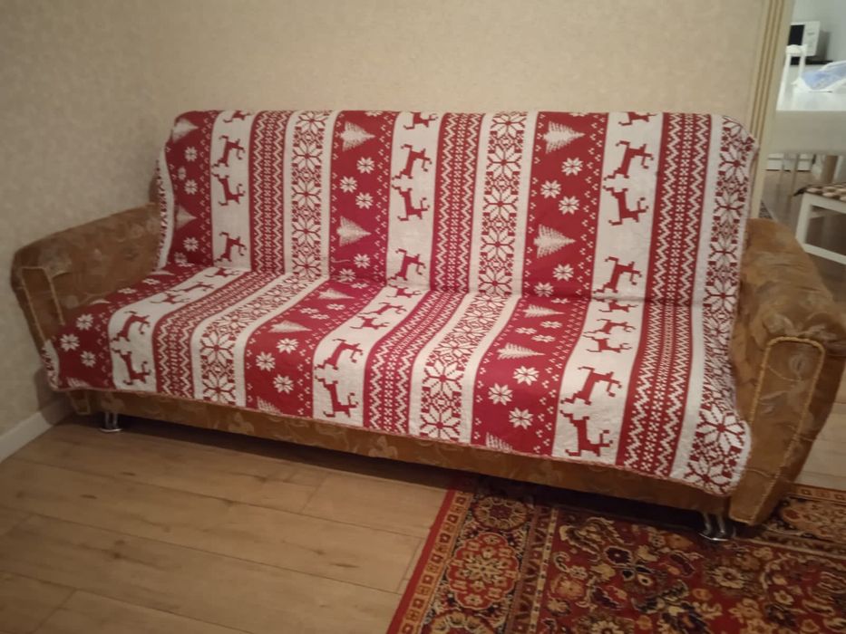 Продам диван + 2 кресла