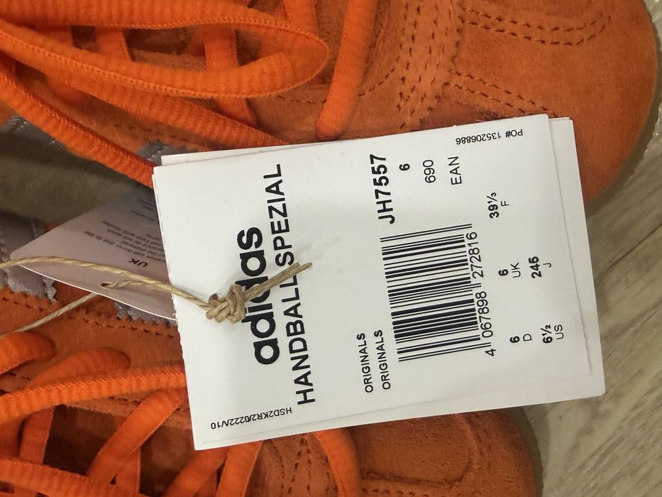 Кроссовки адидас оригинал