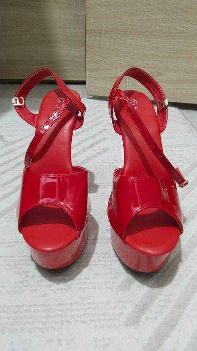 Каблуки на платформе