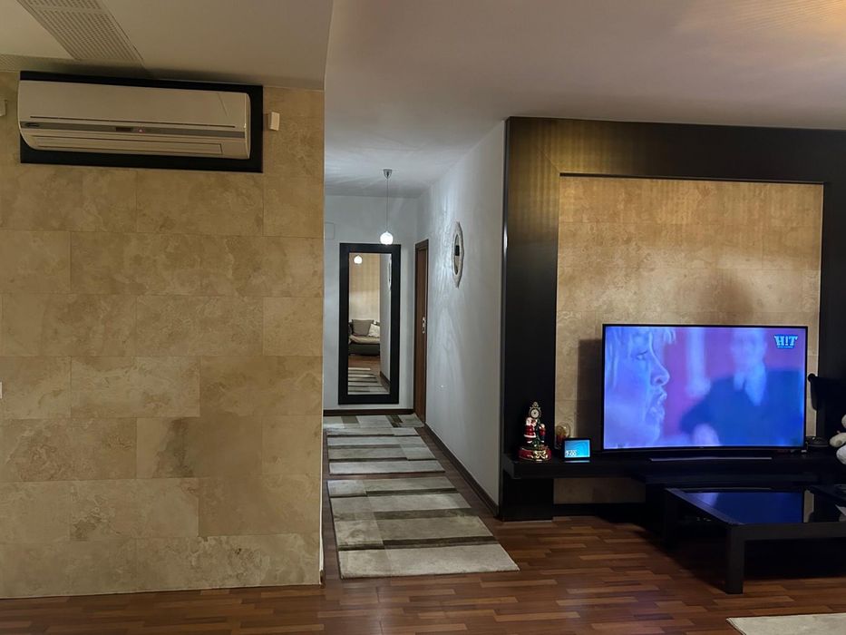 Apartament 3 camere 105mp utili + balcon 13,5mp + 3 locuri parcare