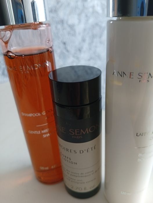 Продавам комплект на ANNE SEMONIN Франция