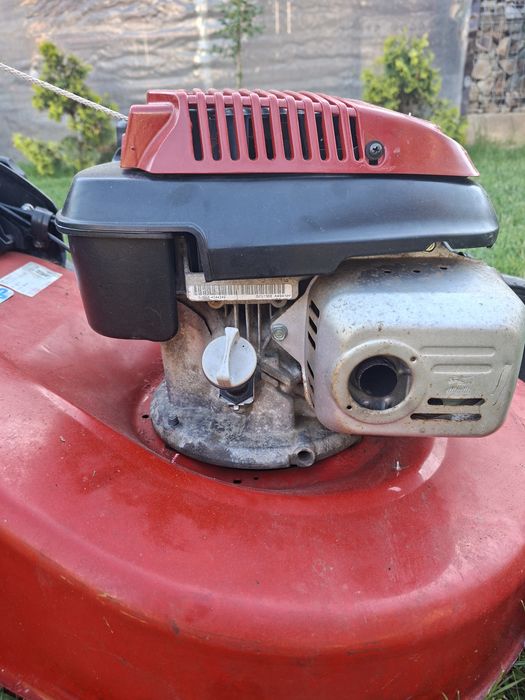 Masina de tuns iarba Honda GCV 135