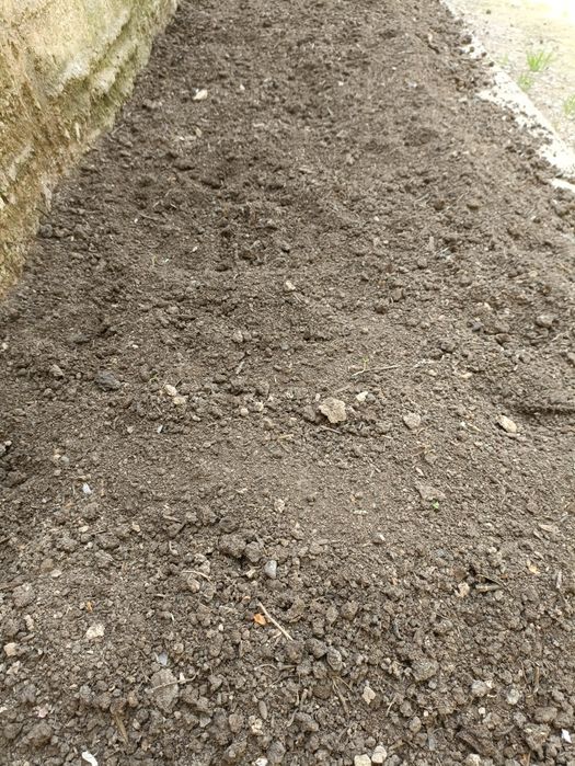 Биогумус 1300 сум .