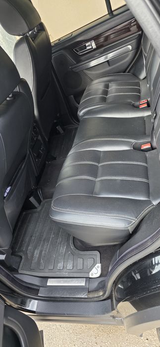 Vând land rover sport cu motor defect pornește dar bate