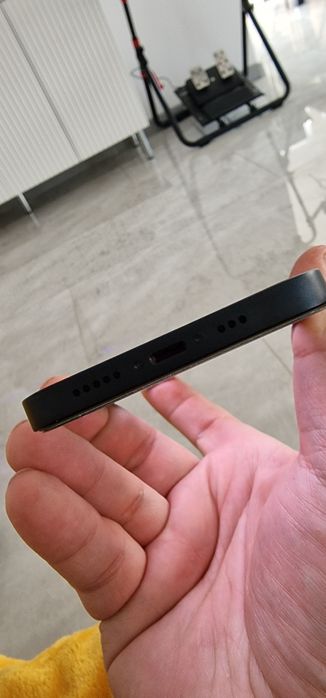 Iphone 13-  NOU - NEUTILIZAT !