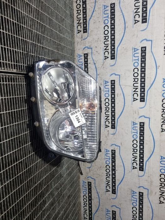 Far Stanga Dacia Duster 2010 - 2013 SUV 4 Usi (1304) Fara xenon