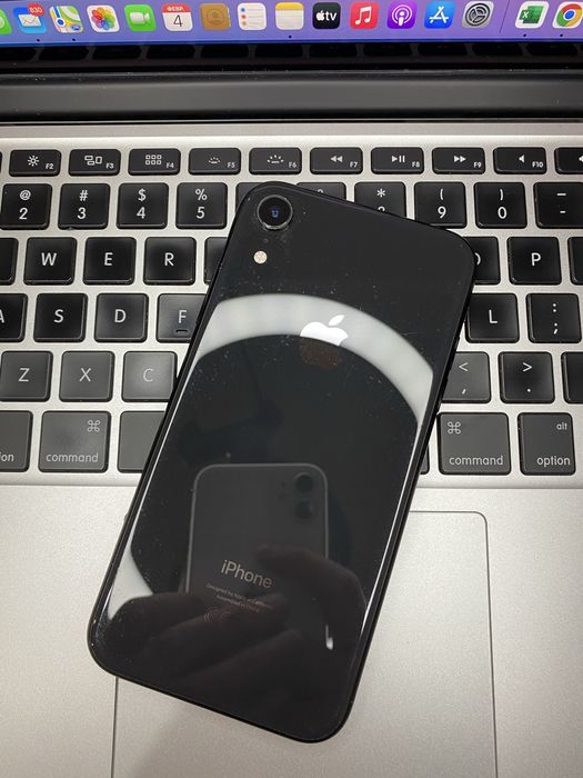 Телефон Apple iPhone XR