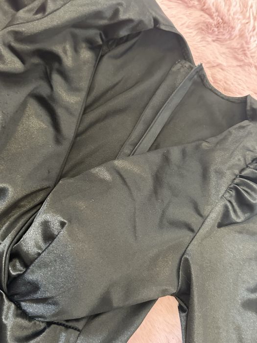 Rochie de ocazii neagra cu volanase