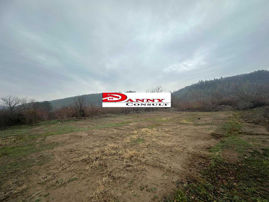 Парцел за жилищно строителство в гр. Дебелец