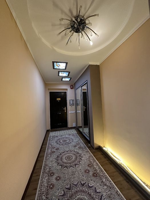 Айбек метро 3 хонали квартира арендага берамиз.